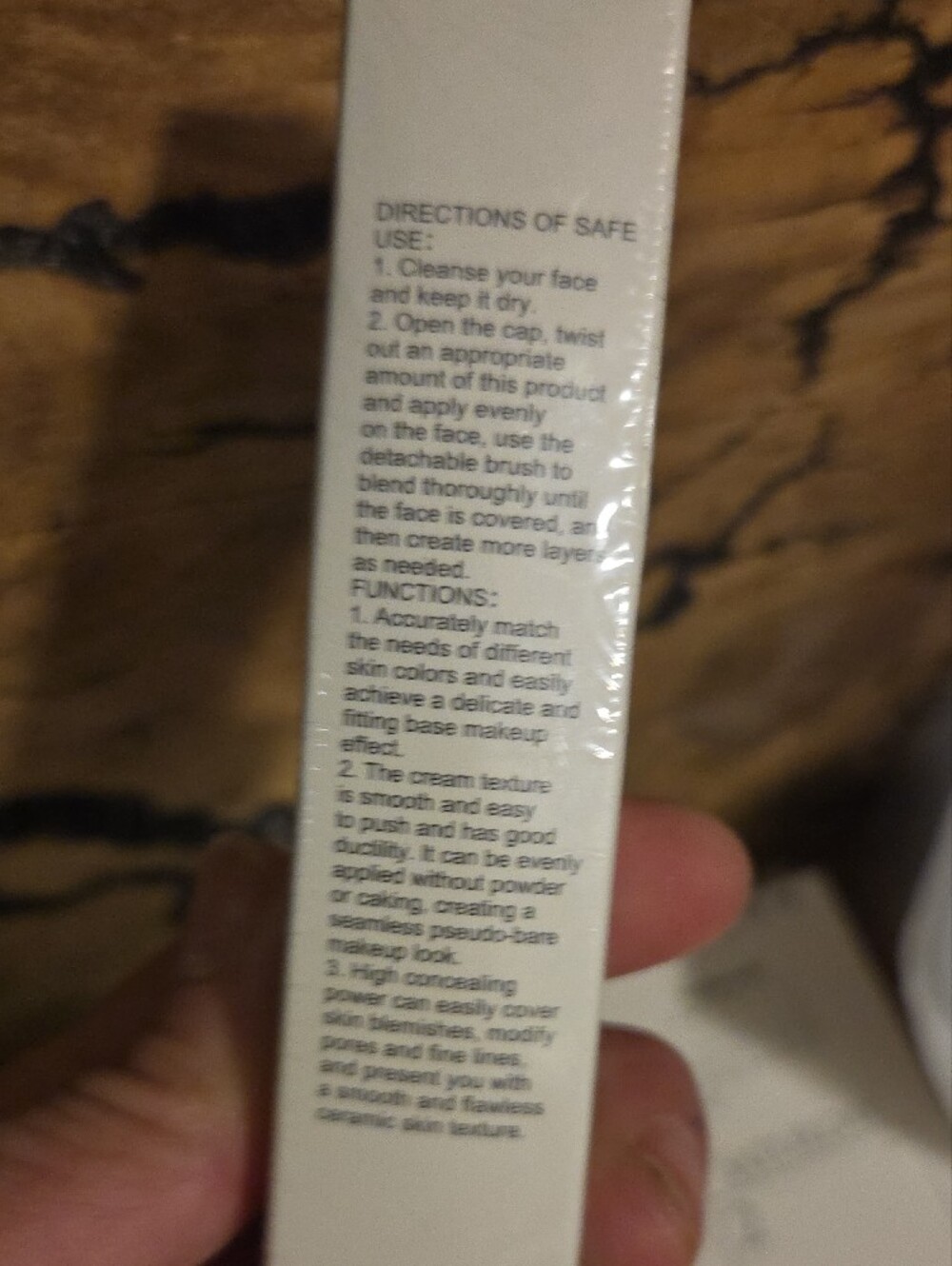 Color-Changing Foundation Stick — Natural - Picture 2 of 6